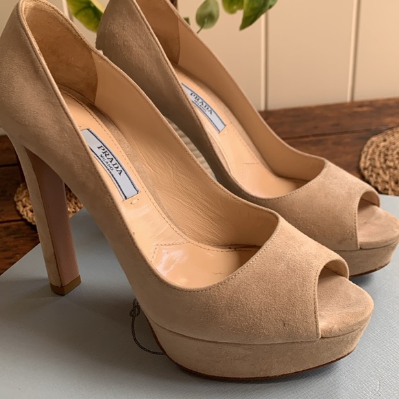 PRADA heels - Picture 3 of 11